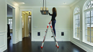 Illustration for article titled Deals: MTX Amplifier, Jumper Cables, Nest Learning Thermostat